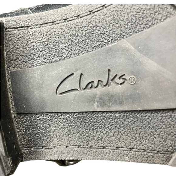 CLARKS Faralyn Rise Moto Black Leather Ankle
Boots Side Zip Size 8 - Picture 7 of 11